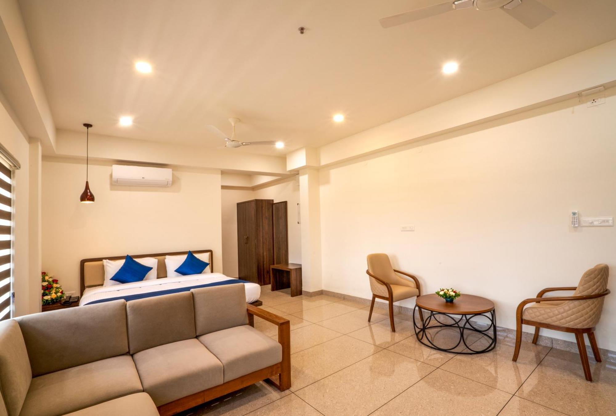 Kumbanad Heritage Hotel Vennikulam Екстериор снимка
