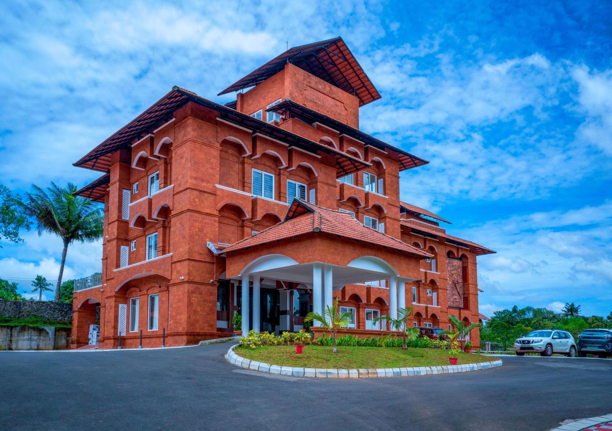 Kumbanad Heritage Hotel Vennikulam Екстериор снимка