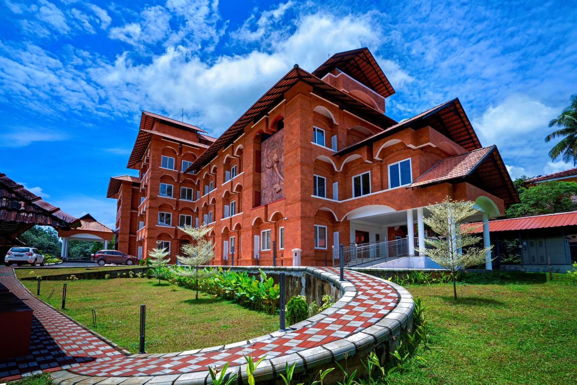 Kumbanad Heritage Hotel Vennikulam Екстериор снимка